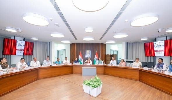 എഫ്സിആർഎ 2.0 പോർട്ടലും ഇ-ഒസിഐ കാർഡും പുറത്തിറക്കി; ഡിജിറ്റൽ സേവനങ്ങൾക്ക് ശക്തി കൂട്ടി